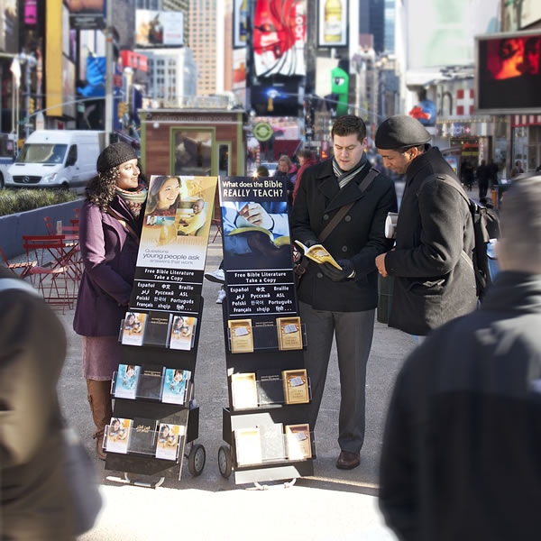 ‏[الصورة في الصفحة ٢]‏