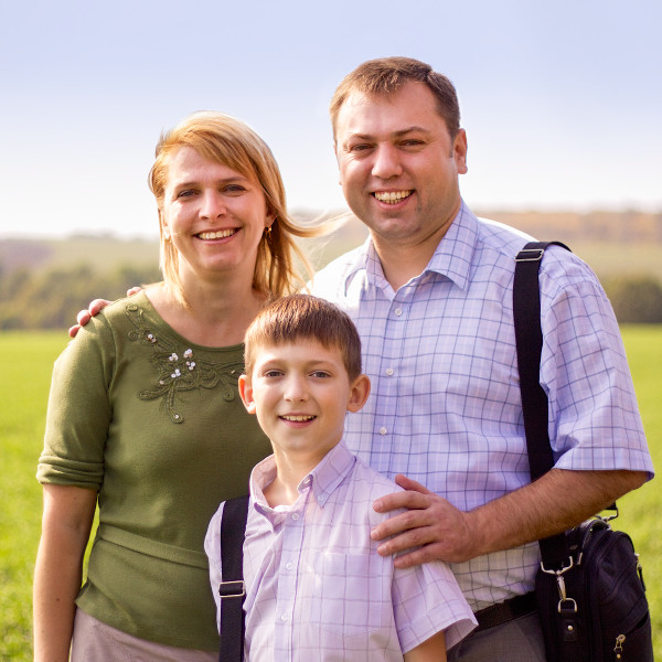 يوري،‏ ألكسي،‏ وأوكسانا