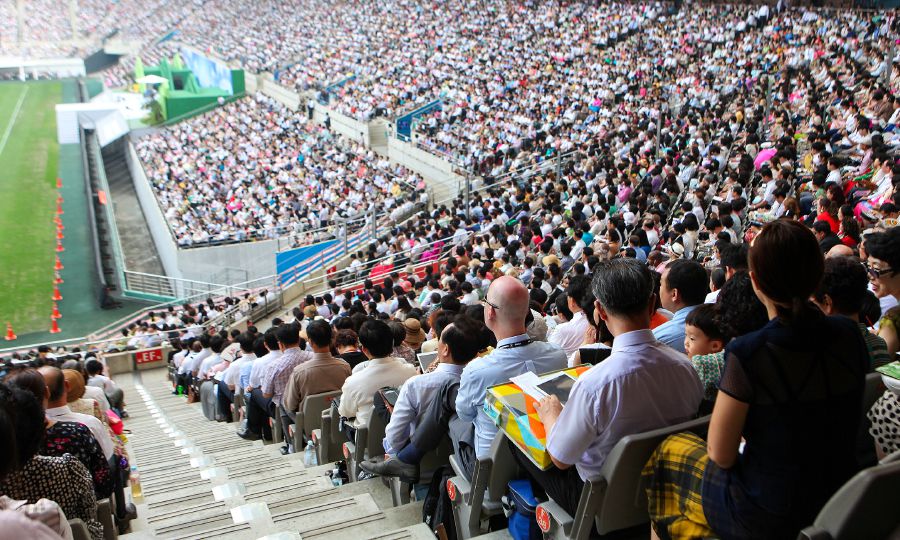 Ukulongana ku kalamba ukwa bantu abafuma ku fyalo ifingi ukwaliko mu 2014 mu musumba wa Seoul ku Korea