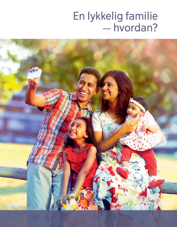 Forsiden af brochuren lykkelig familie