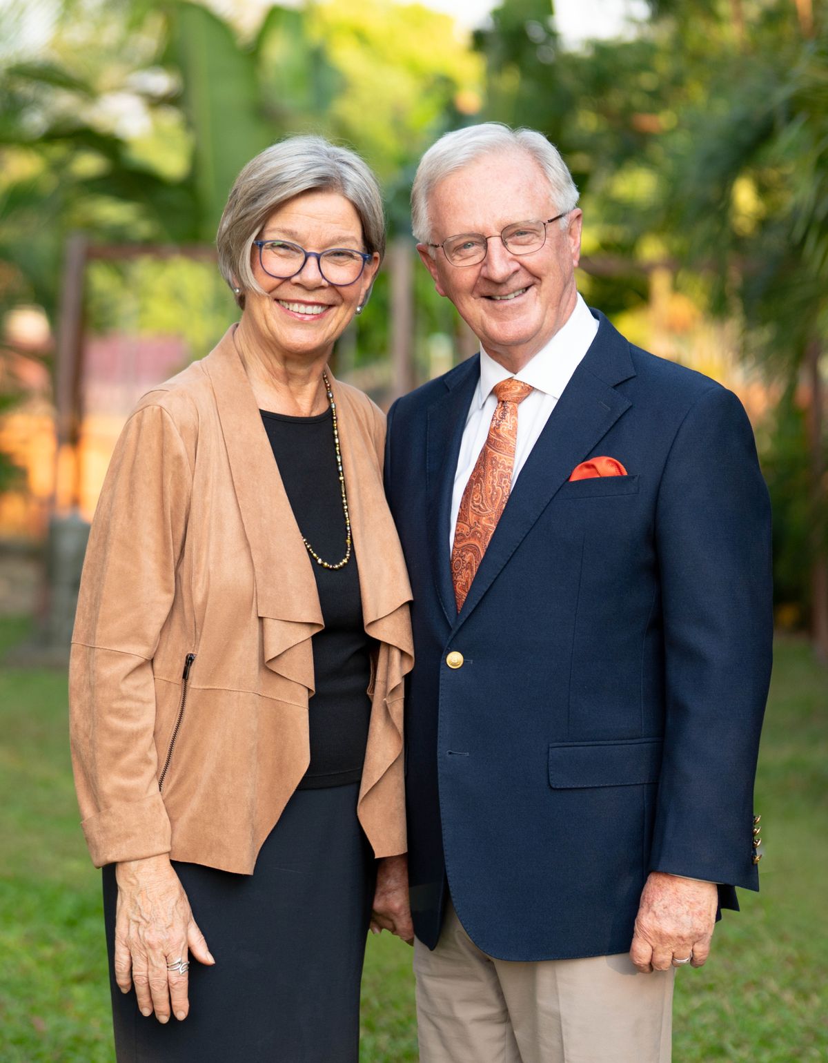 Mats og Ann-Catrin står sammen og smiler.