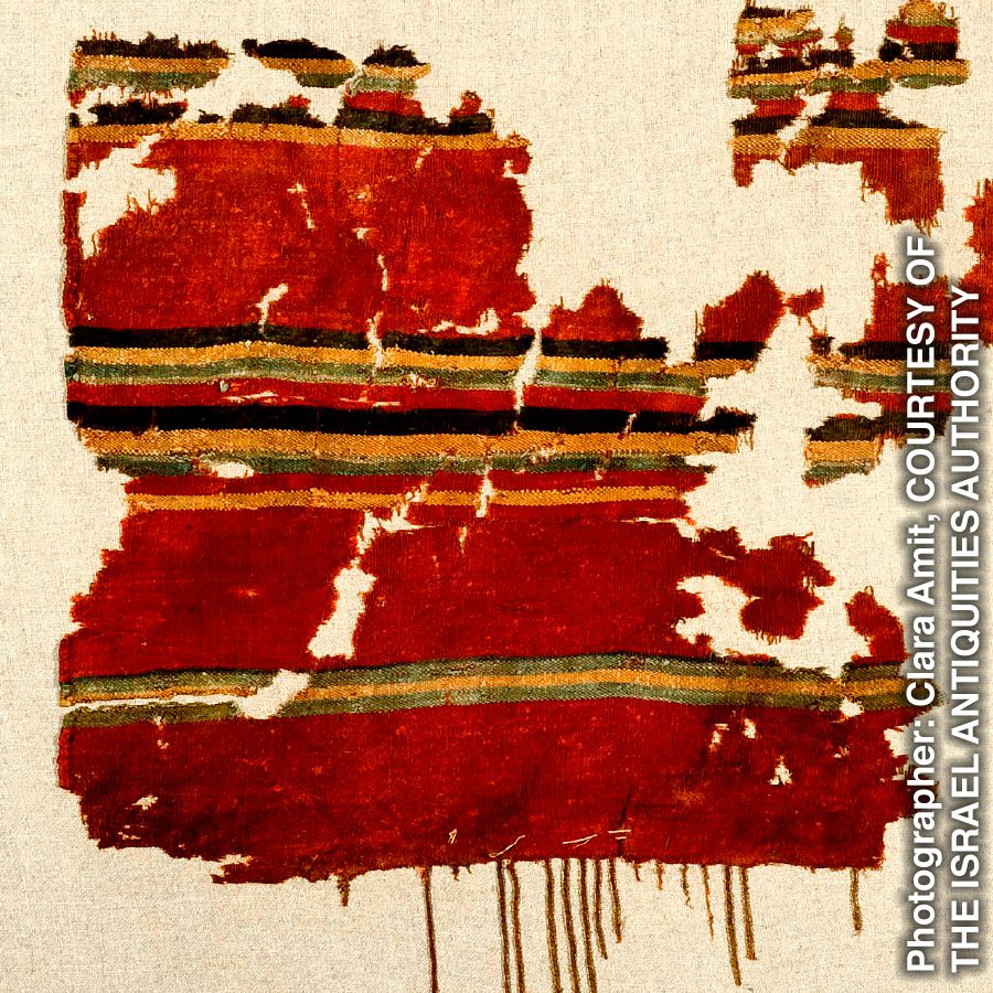 Farvet uld fundet i en grotte nær Det Døde Hav, dateret til før år 135 e.v.t.