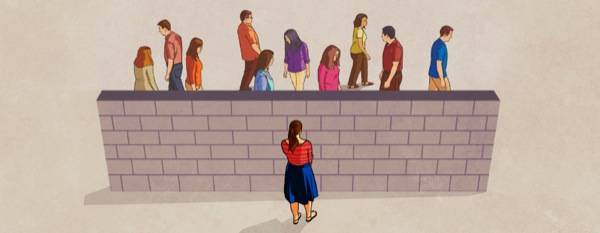 Eine Mauer trennt eine Teenagerin von denen, die ihr helfen könnten