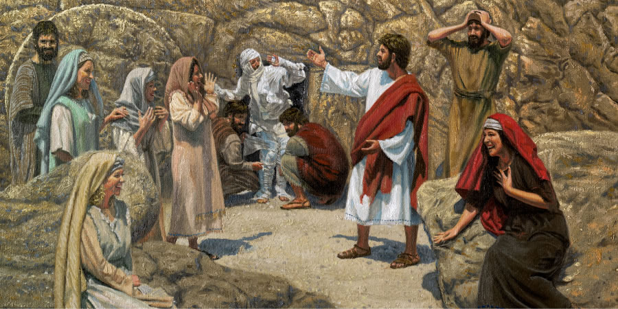 Yesu fɔ Lazaro ɖe tsitre wòdo go tso kpeto me eye ƒometɔwo kple xɔlɔ̃wo le dzidzɔ kpɔm