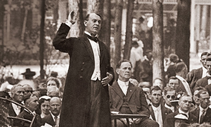 J. F. Rutherford delivering a talk at a convention of Bible Students in 1919