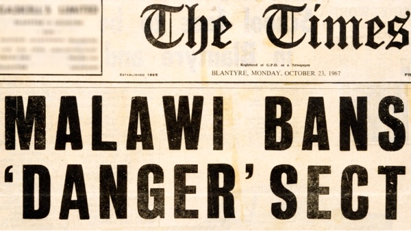 Newspaper headline announcing the ban of Jehovah’s Witnesses in Malawi