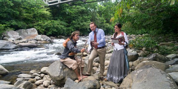 Daniel and Miriam preach to a man in Panama