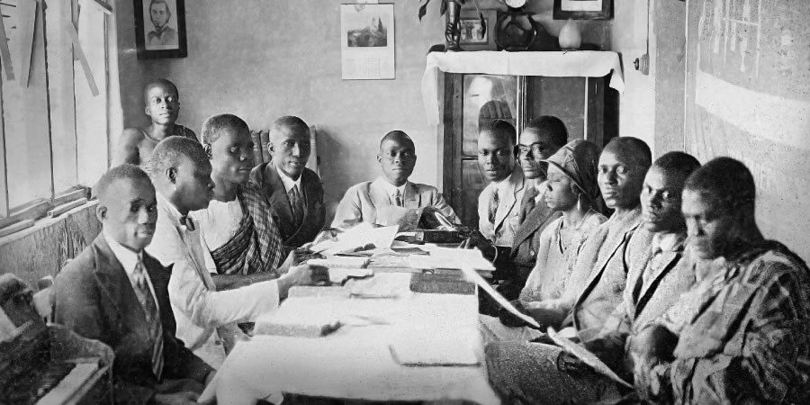 Una reunión de Estudiantes de la Biblia en Ghana en 1931