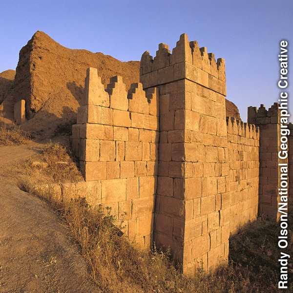 Una muralla reconstruida en Nínive, una ciudad que fue destruida
