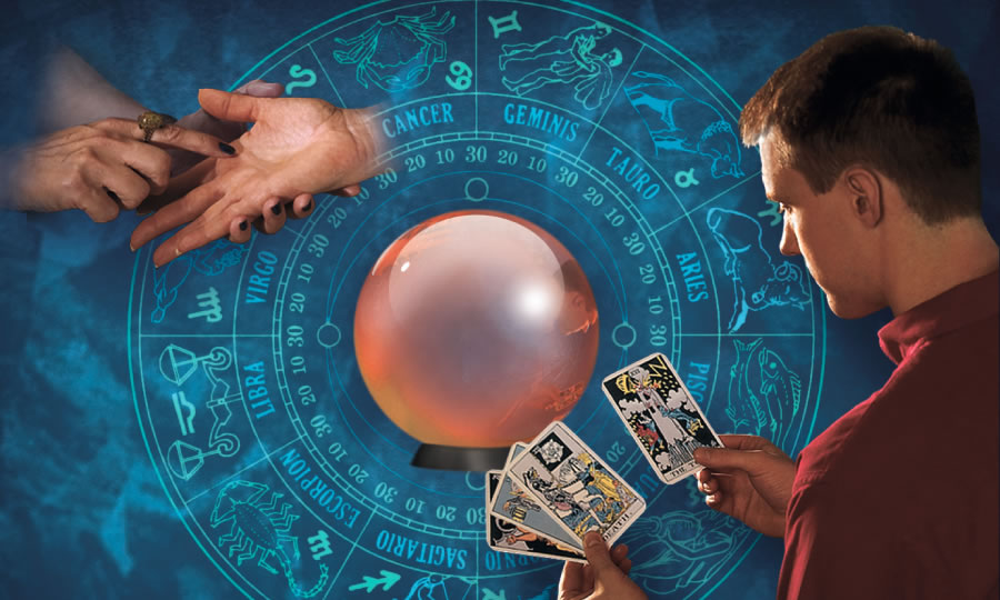1) Tsart ti astrologo; 2) Mammadles a mangkitkita iti dakulap ti maysa a babai; 3) Lalaki nga agus-usar iti tarot card; 4) Bola a kristal