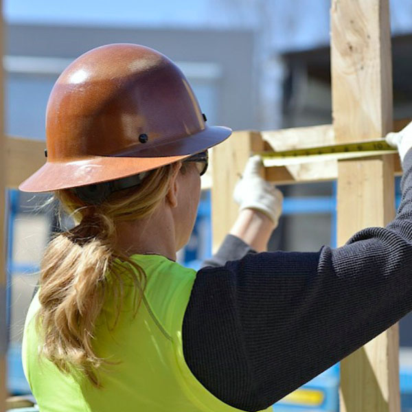 Maysa a sister iti construction site