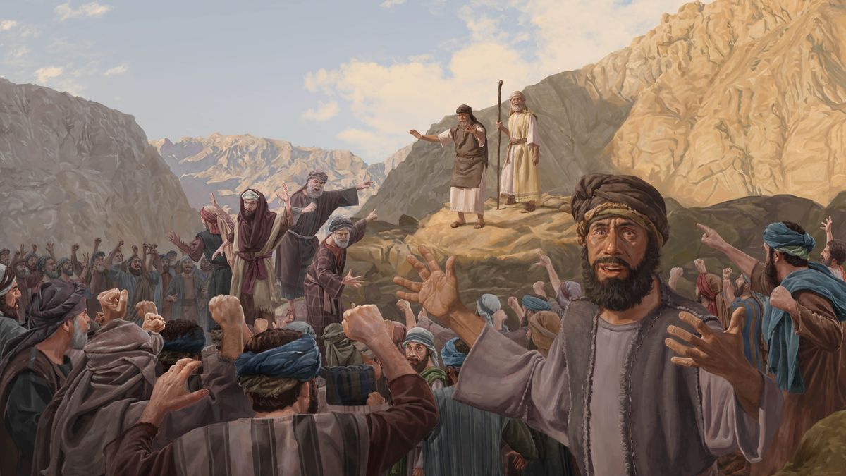 Mosè e Aronne sono su una roccia mentre gli israeliti arrabbiati urlano e agitano i pugni verso di loro.