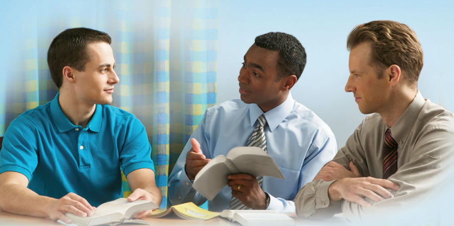 Bantemu ba Yehowa babidi balonga Bible ne muntu