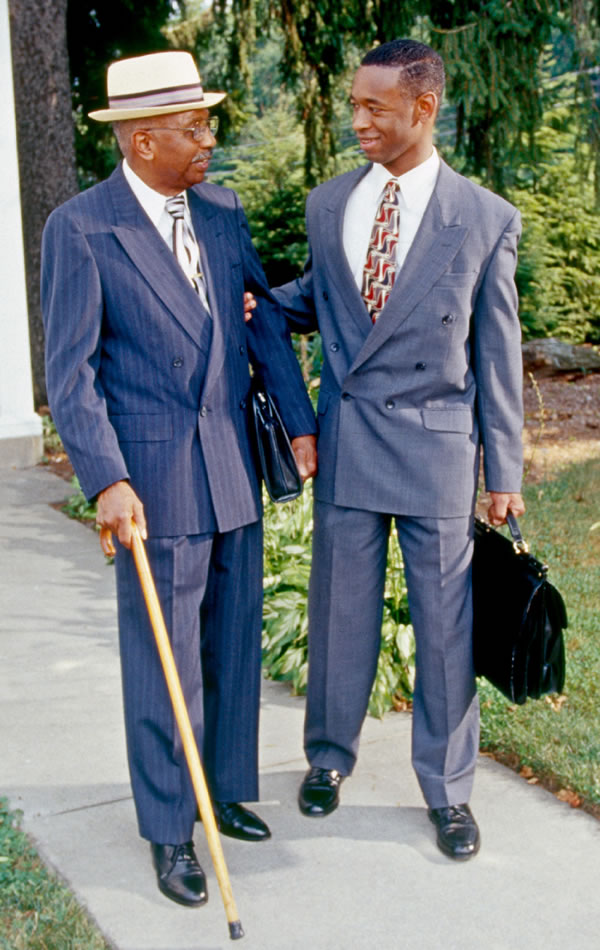 Tatu mupuekelele ku luseke lua muanende, mumutangile.