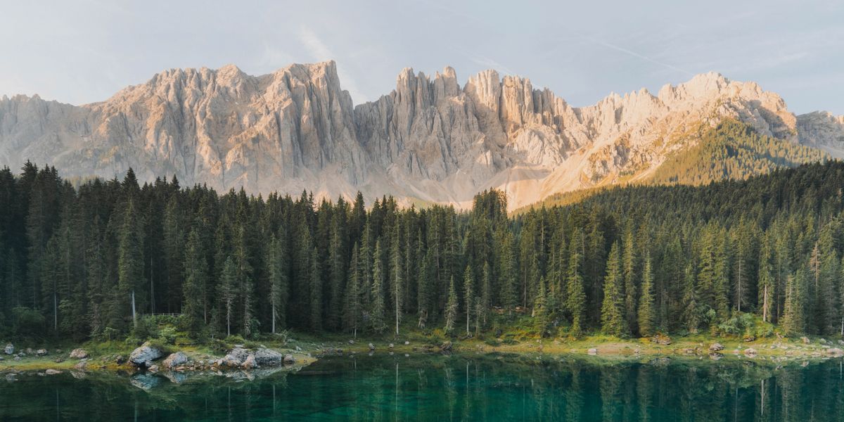 Dijiba dinene dia mâyi munkatshi mua mikuna ne mitshi.