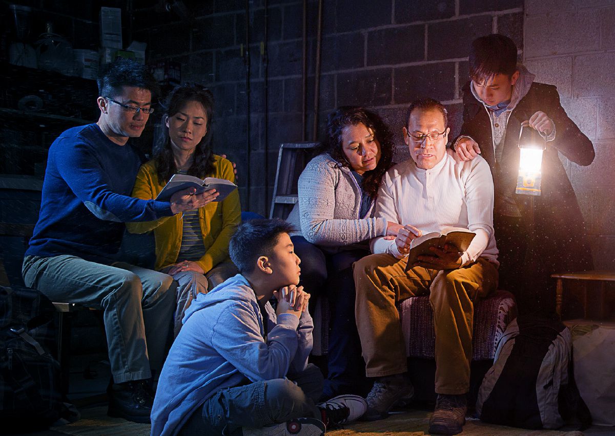 Mêku makese madisangishe bua kulonga Bible mu nzubu wa muinshi mua buloba mu dikenga dinene