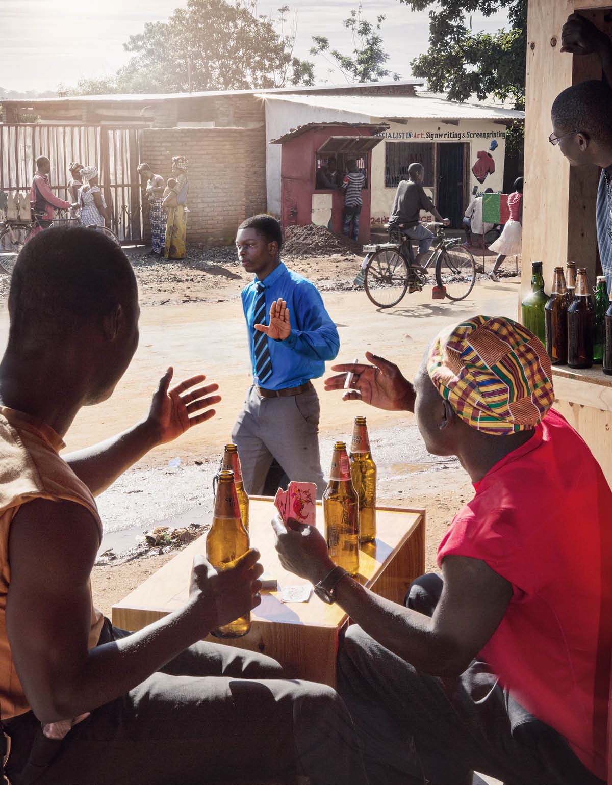 Muanetu wa baluma ubenga kuya kudi bantu badi kabayi Bantemu bua kunua nabu maluvu ne makanya, ne kuanaya nabu karte ka makuta.