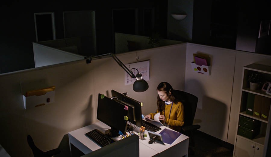 Muanetu au wenza mudimu mu biro dîba dikadi diye.