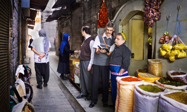 Bana betu ba balume babidi bayisha ne dikima