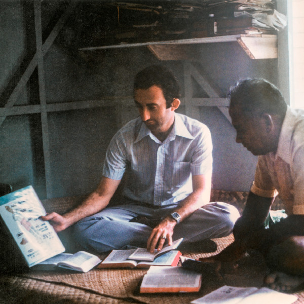 Geoffrey Jackson uyisha ne mikanda ya mu muakulu wa Tuvalu