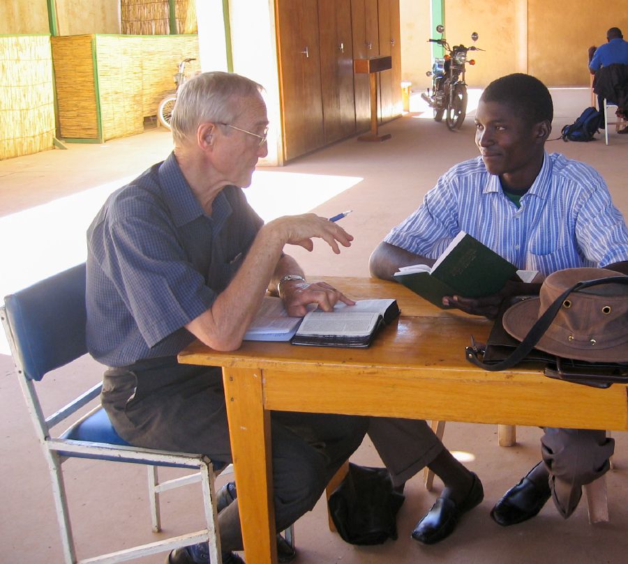 Maxim Danyleyko ulombola dilonga dia Bible