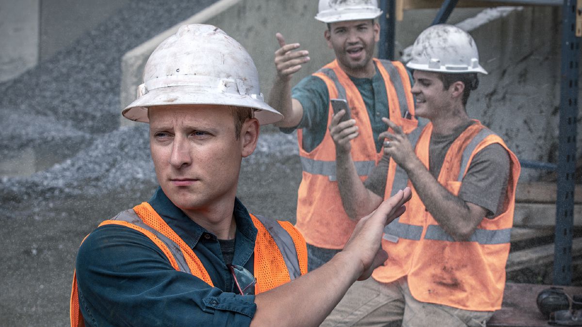 Muanetu wa balume ubenga kumona bimfuanyi bia malu a bantu butaka ne bena mudimu nende