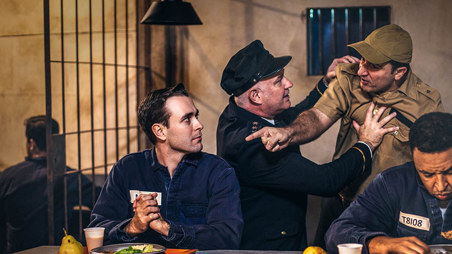 Mulami wa bena buloko ukanda munene kampanda udi ne tshiji. Munene au welela muanetu mbila muanetu au muikale usambila.