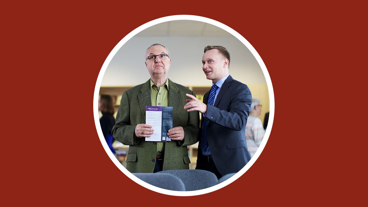 Muanetu wa balume ne mulongi wende wa Bible ku Nzubu wa Bukalenge, umumvuija tshitu tshienzeka mu bisangilu.