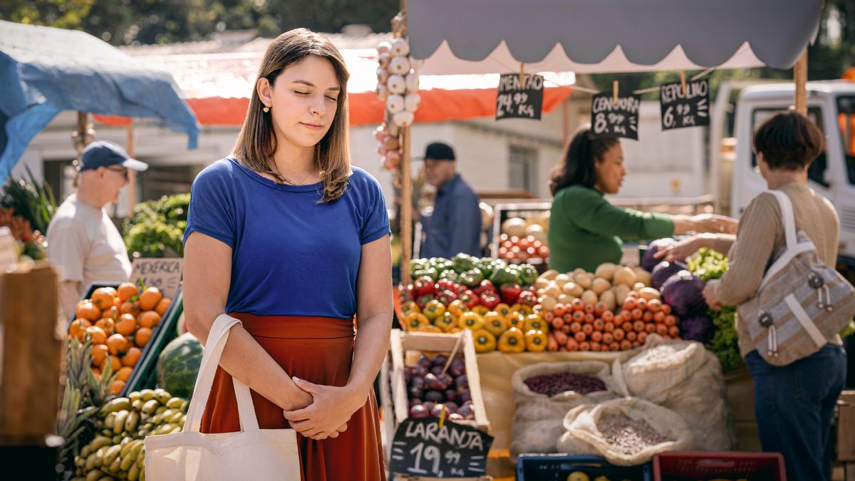 Muanetu wa bakaji au mu tshisalu, usambila munda munda.