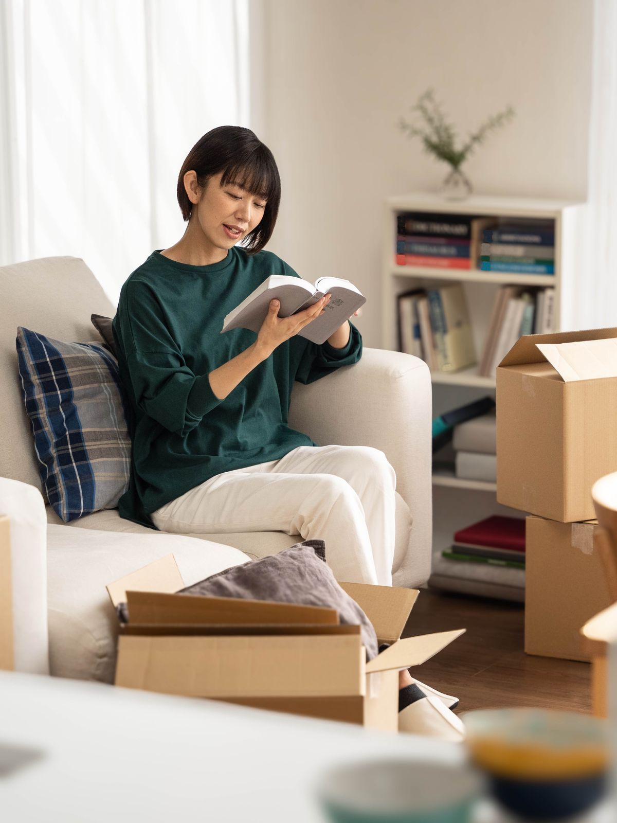 Muanetu wa bakaji muanji kuimakija kupatula bintu mu turton bua kubala Bible.