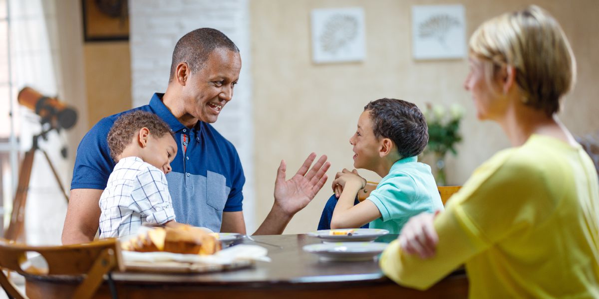 Iin ta̱ ta̱a nátúʼunra xíʼin ñá síʼíra xíʼin na̱ se̱ʼera