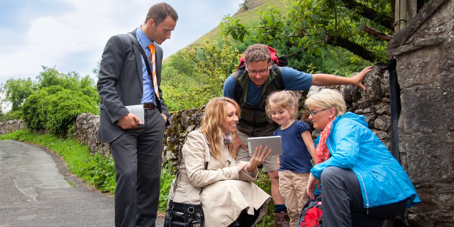 Na̱ testigo Jehová náʼa̱na iin video nu̱ú iin ñá loʼo xíʼin yiváñá