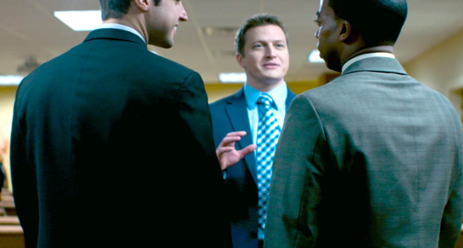 Ta̱ Álex va̱ása sánáʼa̱ra ña̱ vitá íyo inira ña̱ ka̱ʼa̱nra xíʼin ta̱ Luis xíʼin ta̱ Carlos