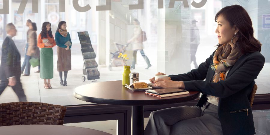 Iin ñá ñaʼá xítoñá na̱ hermana na̱ ndíta xíʼin exhibidor ña̱ publicación ta vií ndíxina