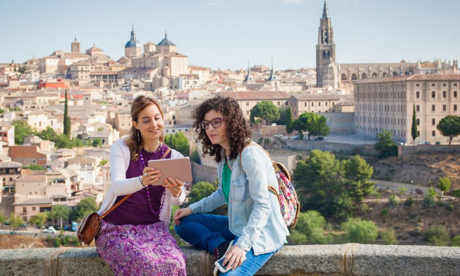 Iin ñá Testigo káʼa̱nñá xa̱ʼa Biblia xíʼin iin ñá ñaʼá