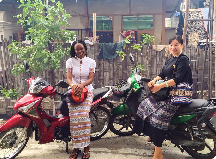 Ñá Monique xíʼin ñá Li