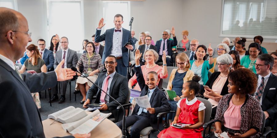 Na̱ hermano ña̱ congregación ndásakáʼnuna Jehová xíʼin comentario ña̱ táxina ti̱xin reunión