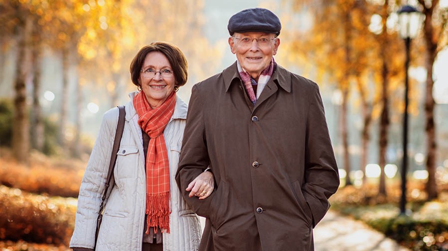 Ta̱ Manfred xíʼin ñá Gail Tonak tiempo vitin