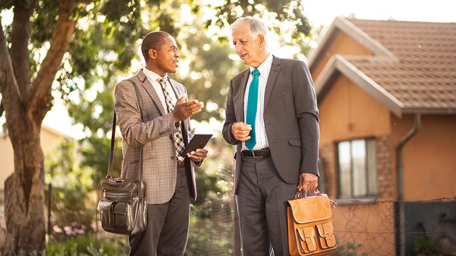 Iin ta̱ hermano ta̱ xa̱a̱ chée, xíniso̱ʼora consejo ña̱ táxi iin ta̱ hermano ta̱ loʼoka ndaʼa̱ra