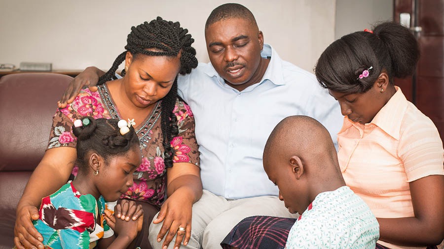 Iin ta̱ íyo se̱ʼe inkáchi káʼa̱nra xíʼin Ndióxi̱ xíʼin na̱ veʼera