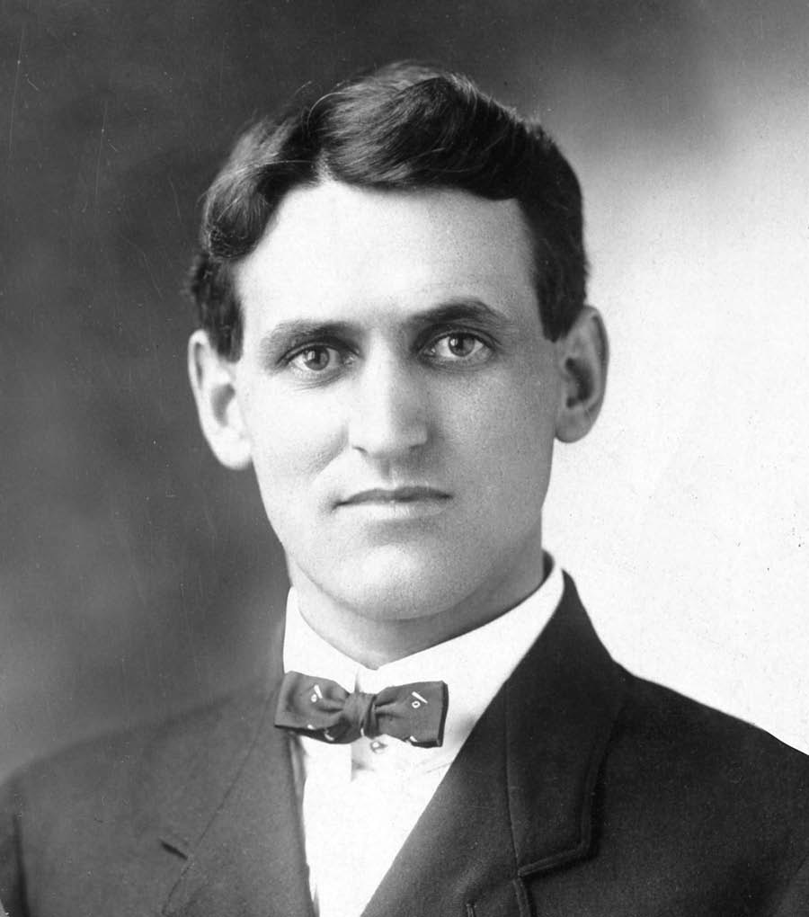 Ta̱ Alexander Macmillan