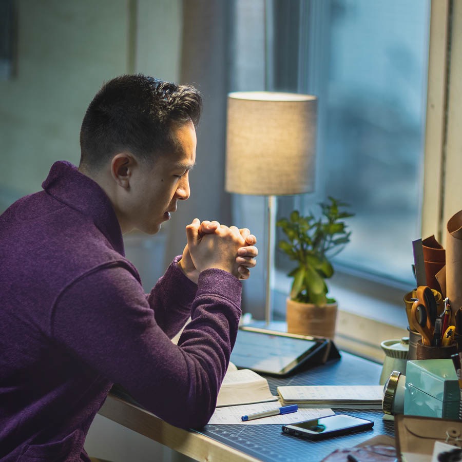 Ta̱ hermano yóʼo ndúkúra ndee̱ nu̱ú Jehová ña̱ saxínura ña̱ nda̱ka̱xinra keʼéra
