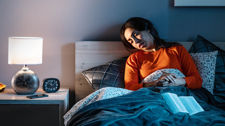 Iin ñá hermana kánduʼuñá nu̱ú xi̱toñá ta ni̱ki̱si̱ñá tá kéʼéñá oración.