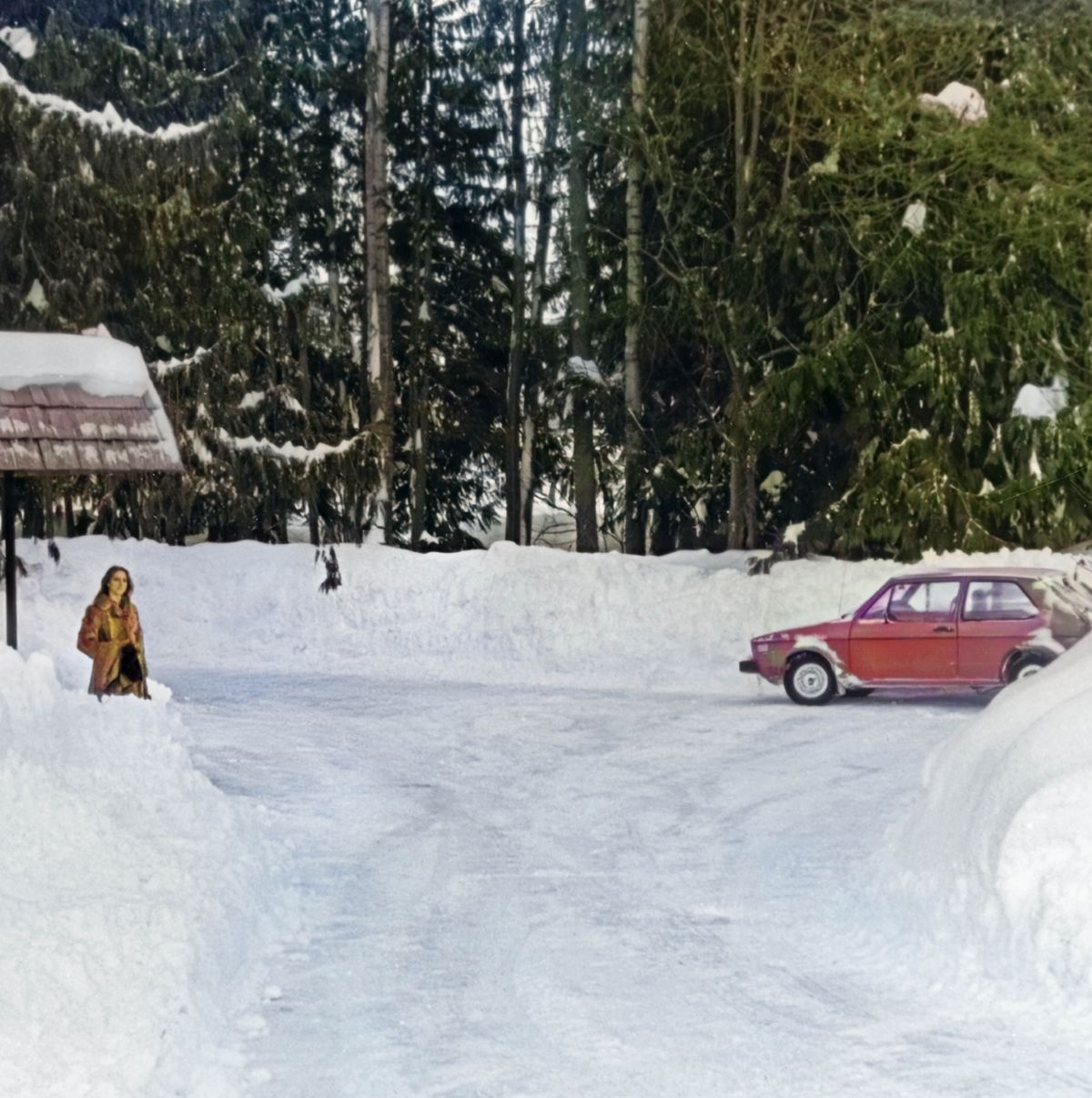 Chí yéʼé ña̱ Salón ña̱ Reino tá ndi̱ʼi̱ ni̱ko̱yo nieve.