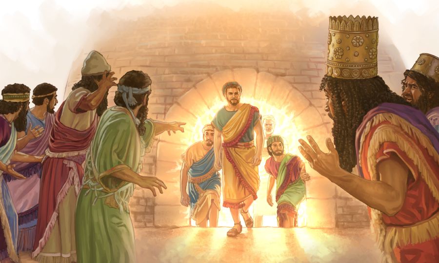 Koning Nebukadnezar is stomverbaasd als hij Sadrach, Mesach en Abednego uit het vuur naar buiten ziet komen