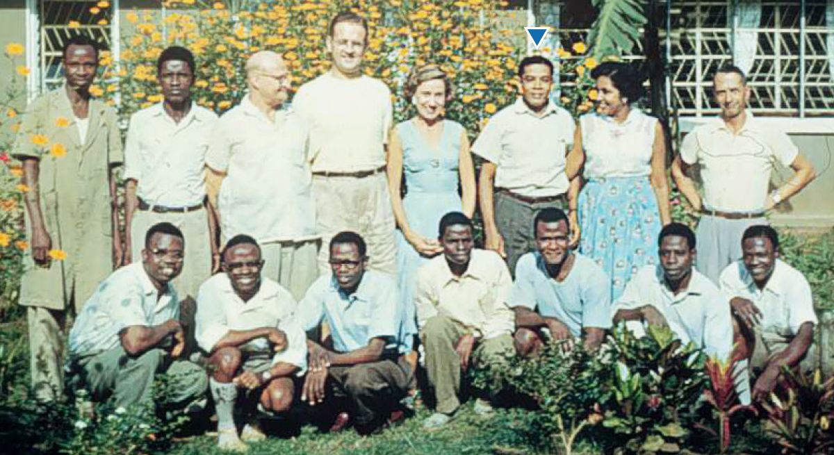 Woodworth en Oris Mills met de Bethelfamilie in Lagos (1957)