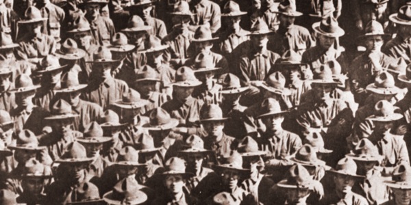 Grupa żołnierzy na I wojnie światowej