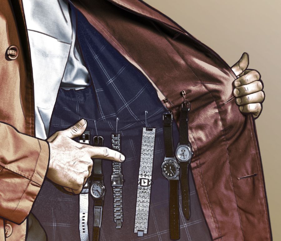 Homem mostrando relógios escondidos no seu casaco