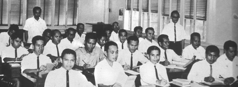 O clasă a şcolii pentru Serviciul Regatului, Filipine, 1966
