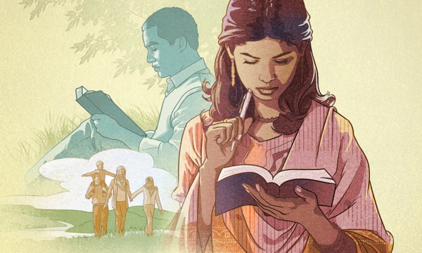 Un hombre y una mujer, cada uno leyendo su Biblia; una familia feliz paseando al aire libre